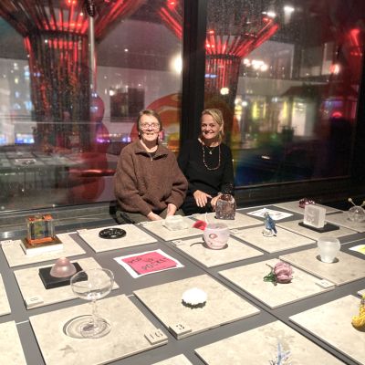 Susann Wallander och Jeanette Karsten, tv&aring; av utst&auml;llarna