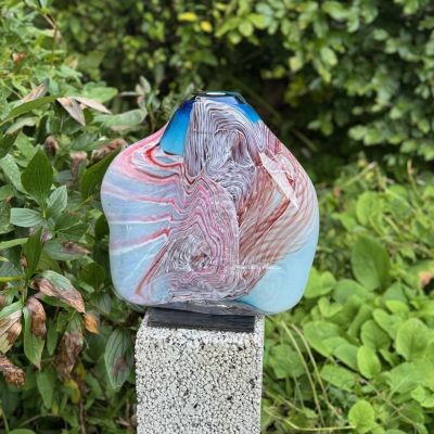 Morgan Persson, Glas, natur och makrokosmos. hyttformat, marmorerat glas med bladsilver - detalj